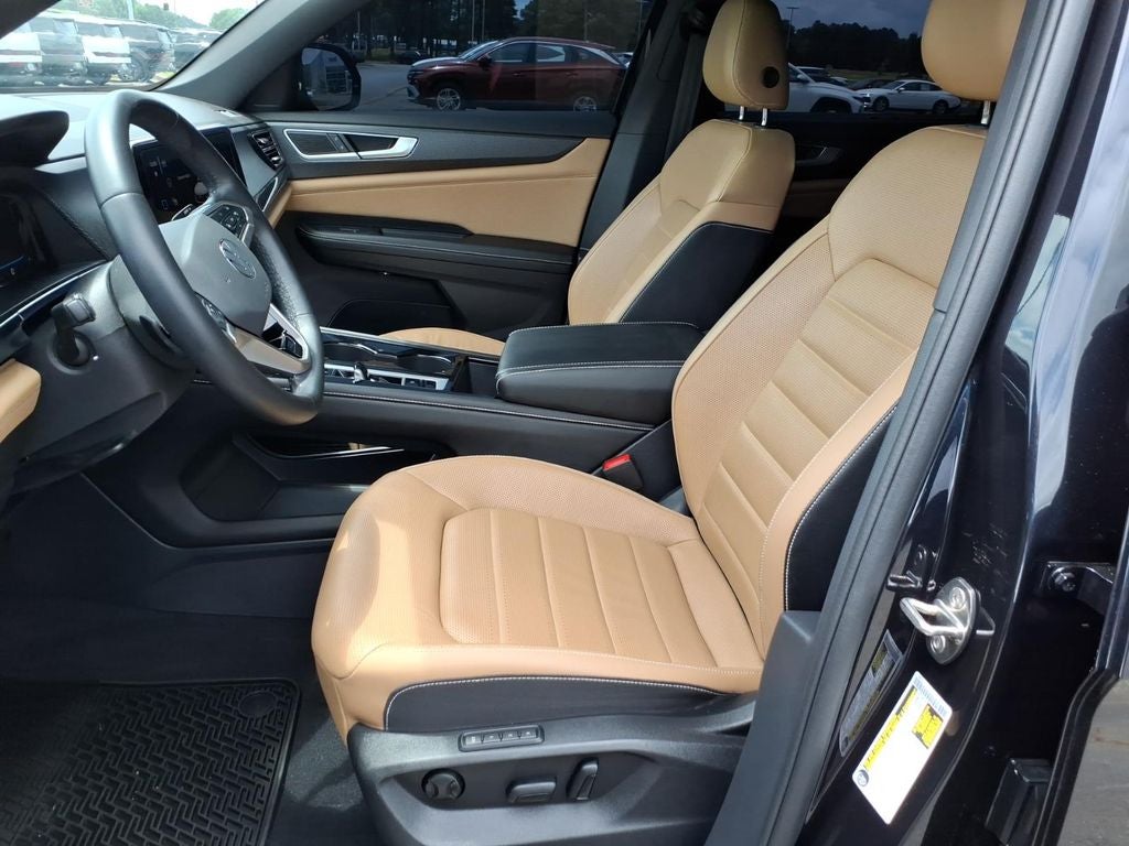 2024 Volkswagen Atlas Cross Sport 2.0T SEL R-Line
