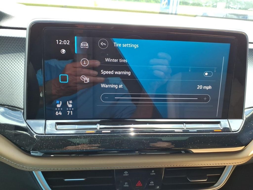 2024 Volkswagen Atlas Cross Sport 2.0T SEL R-Line