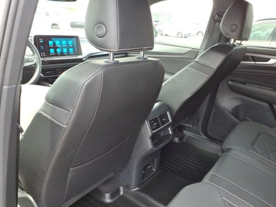 2025 Volkswagen Atlas Cross Sport 2.0T SE w/Technology