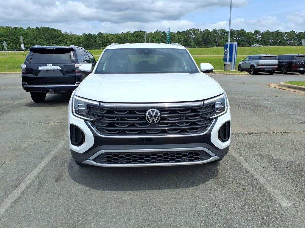 2025 Volkswagen Atlas Cross Sport 2.0T SE w/Technology