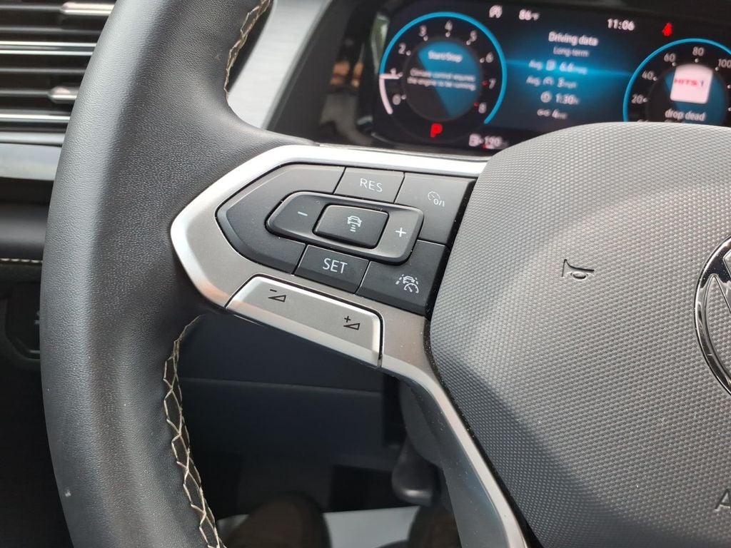 2025 Volkswagen Atlas Cross Sport 2.0T SE w/Technology