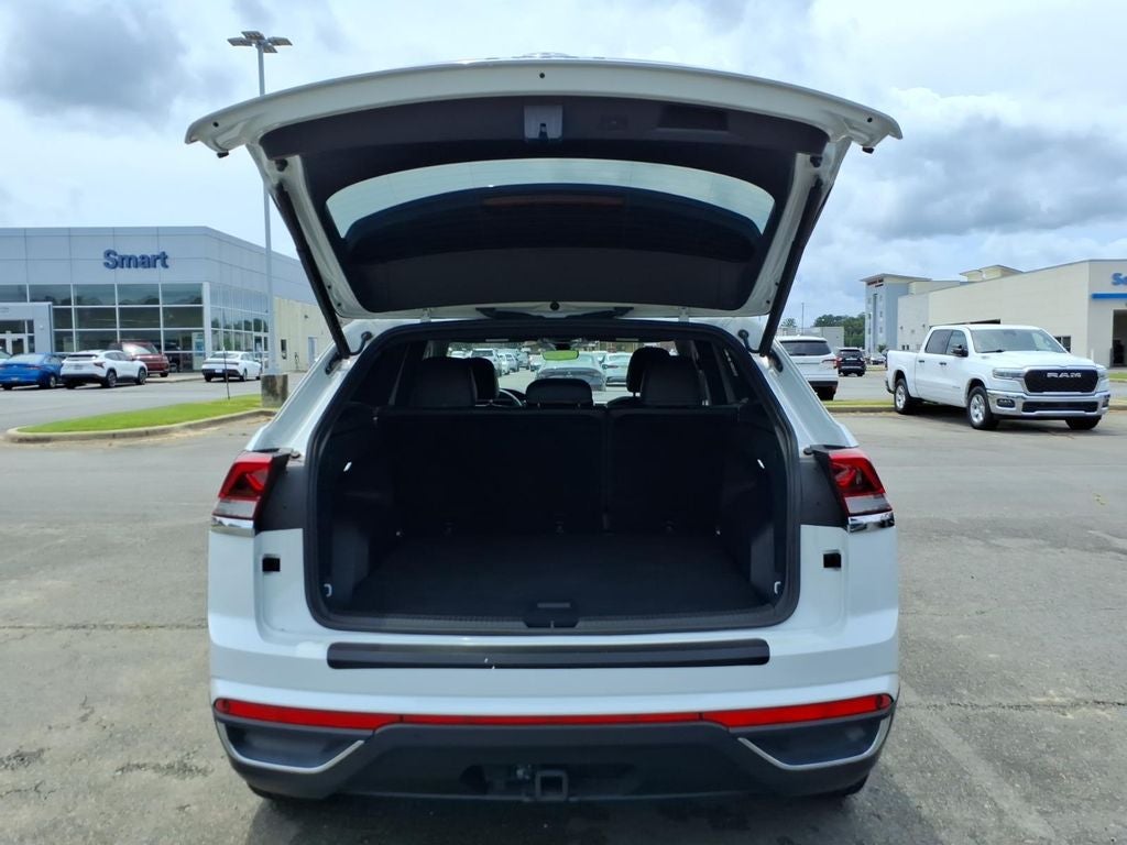 2025 Volkswagen Atlas Cross Sport 2.0T SE w/Technology