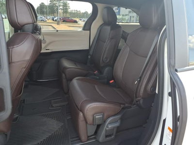 2024 Toyota Sienna Platinum
