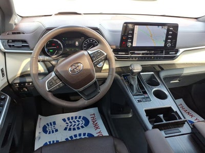 2024 Toyota Sienna Platinum