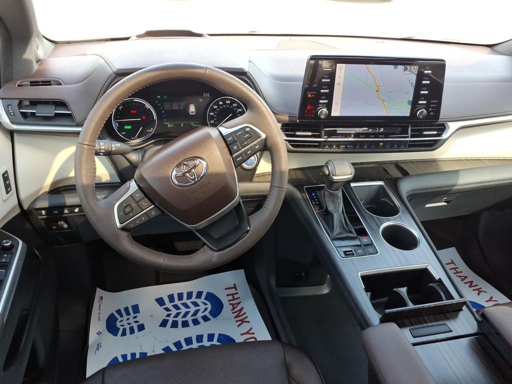 2024 Toyota Sienna Platinum