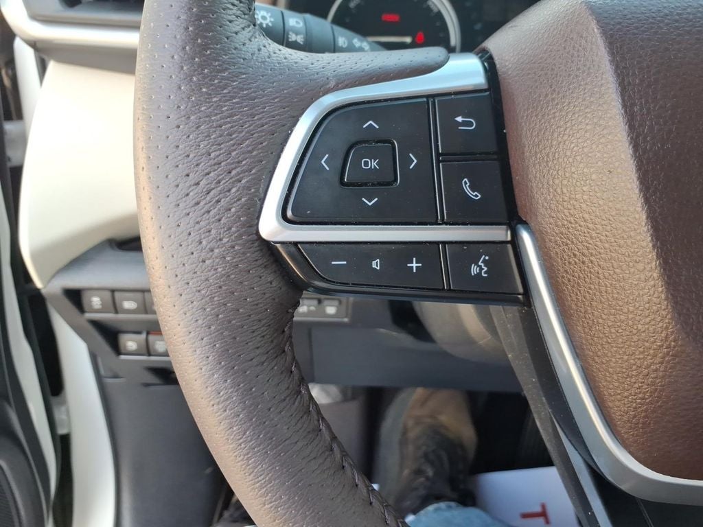 2024 Toyota Sienna Platinum