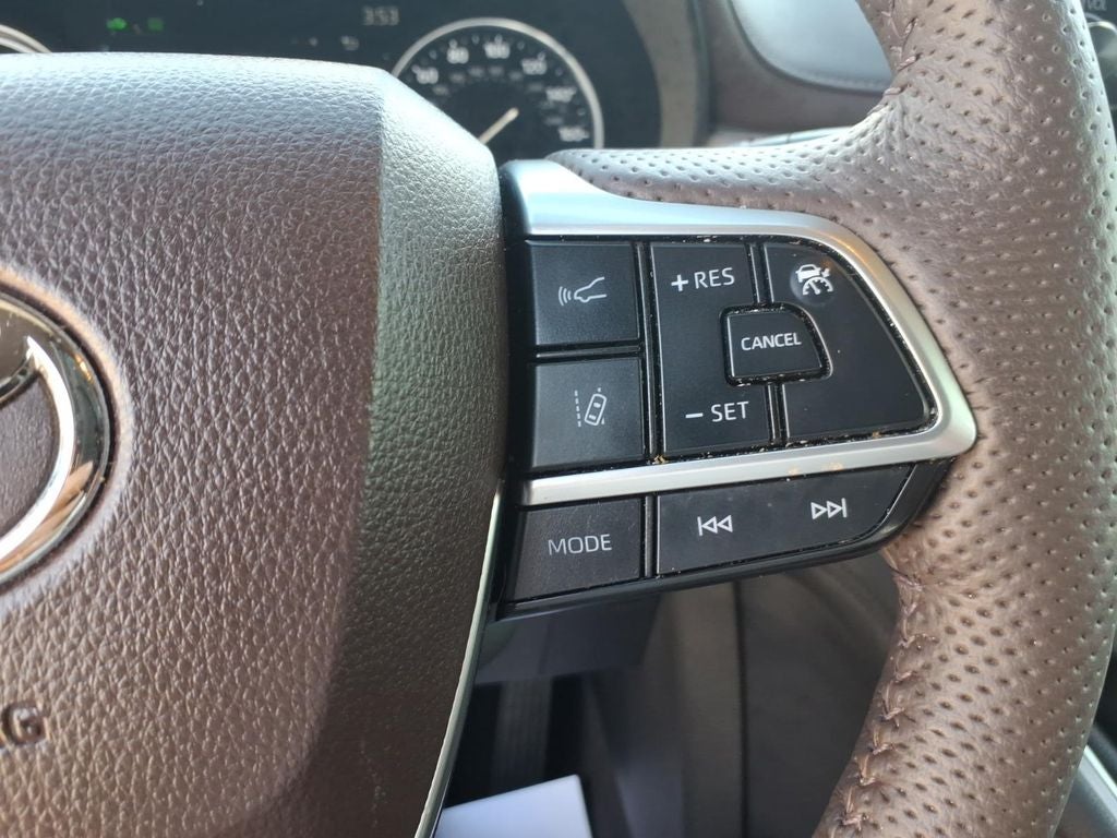 2024 Toyota Sienna Platinum
