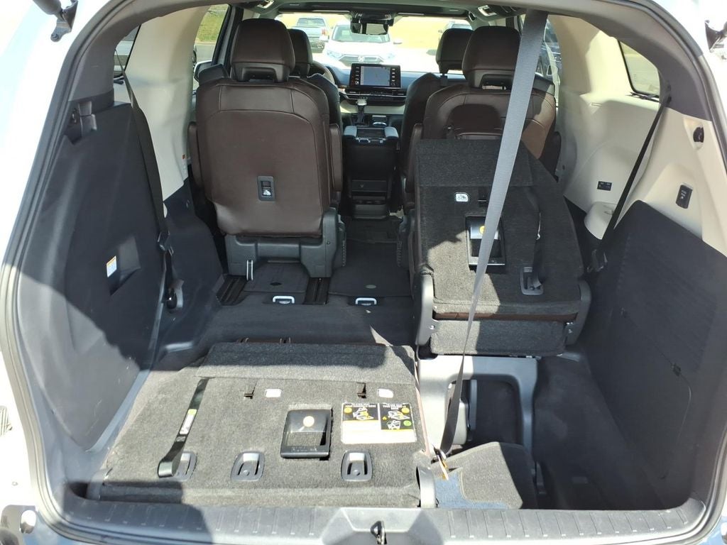 2024 Toyota Sienna Platinum