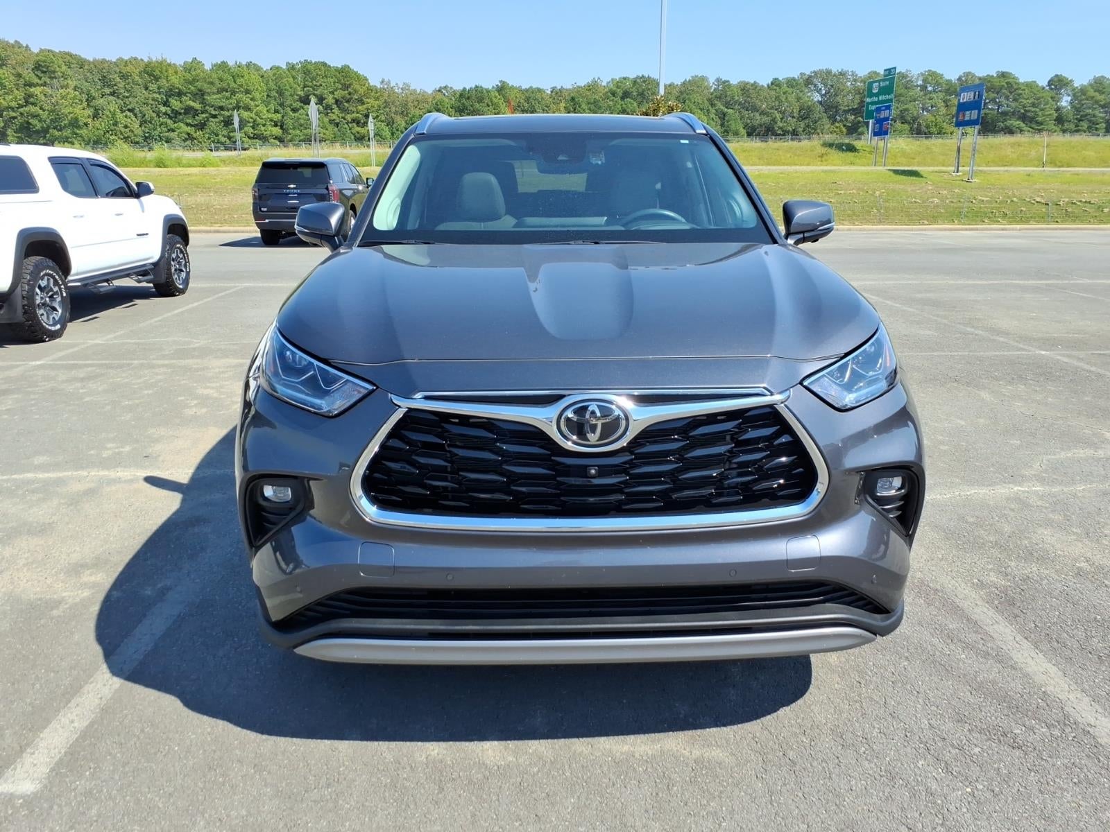 2023 Toyota Highlander Platinum