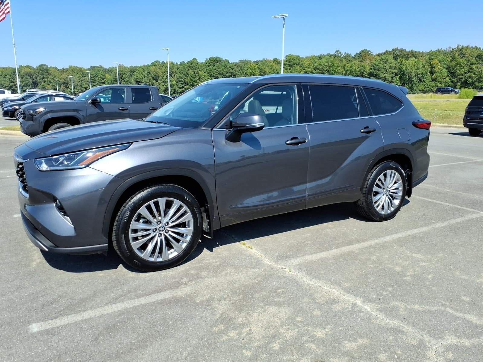 2023 Toyota Highlander Platinum