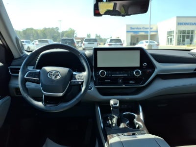 2023 Toyota Highlander Platinum