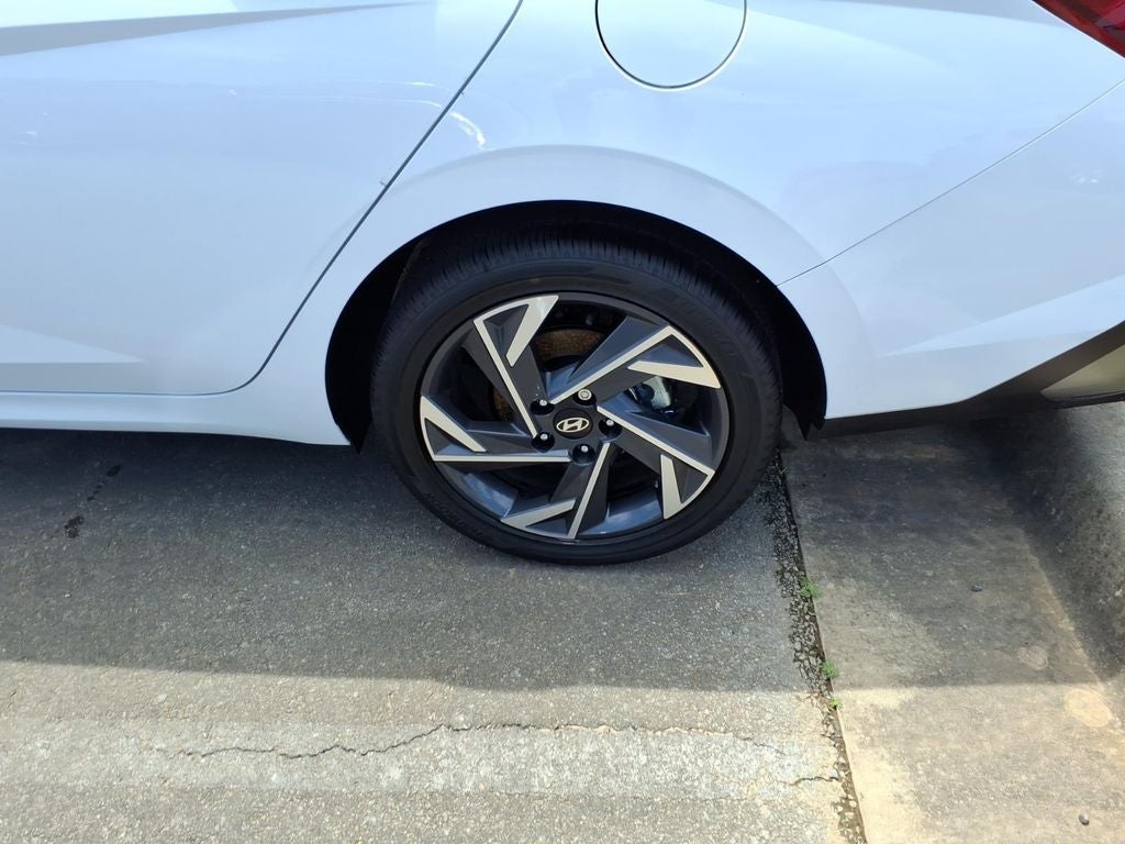 2025 Hyundai Elantra Limited